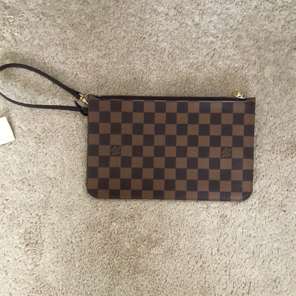 Authentic Louis Vuitton 
Damier Ebene Neverfull MM GM Pochette